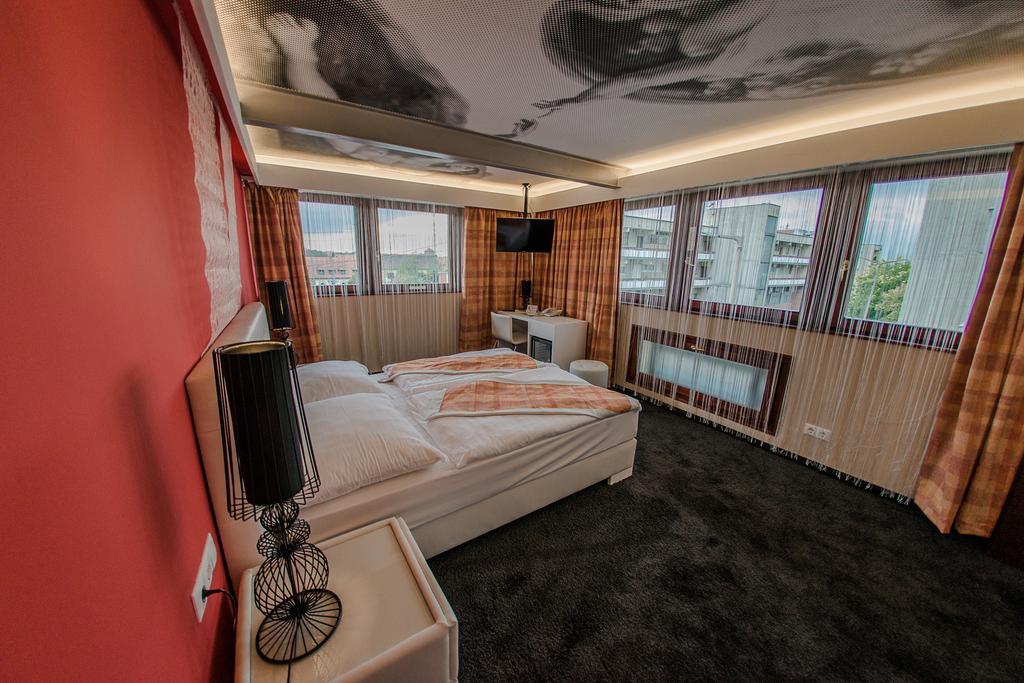 Hotel Kristaly Imperial ตาตา ภายนอก รูปภาพ
